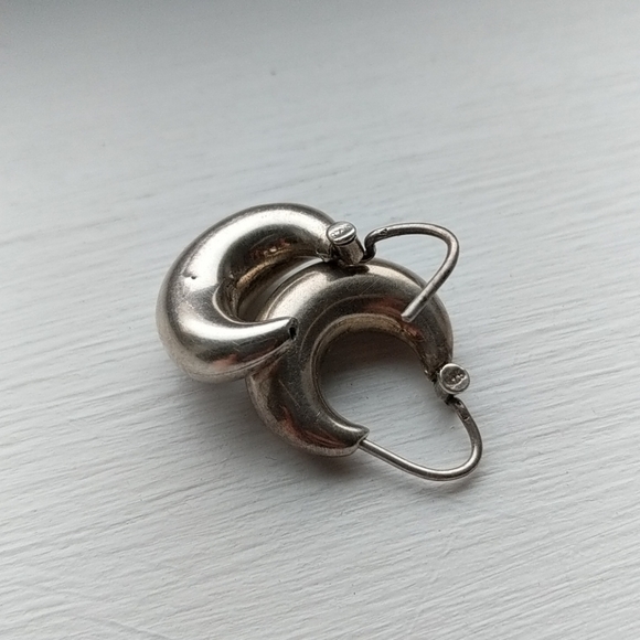 Sterling Silver Endless Closure Crescent E… - Picture 5 of 5